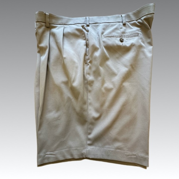 ROUNDTREE & YORKE Mens Khaki Shorts Golf Travel Casual Summer Classic Tan 46 - Picture 7 of 9
